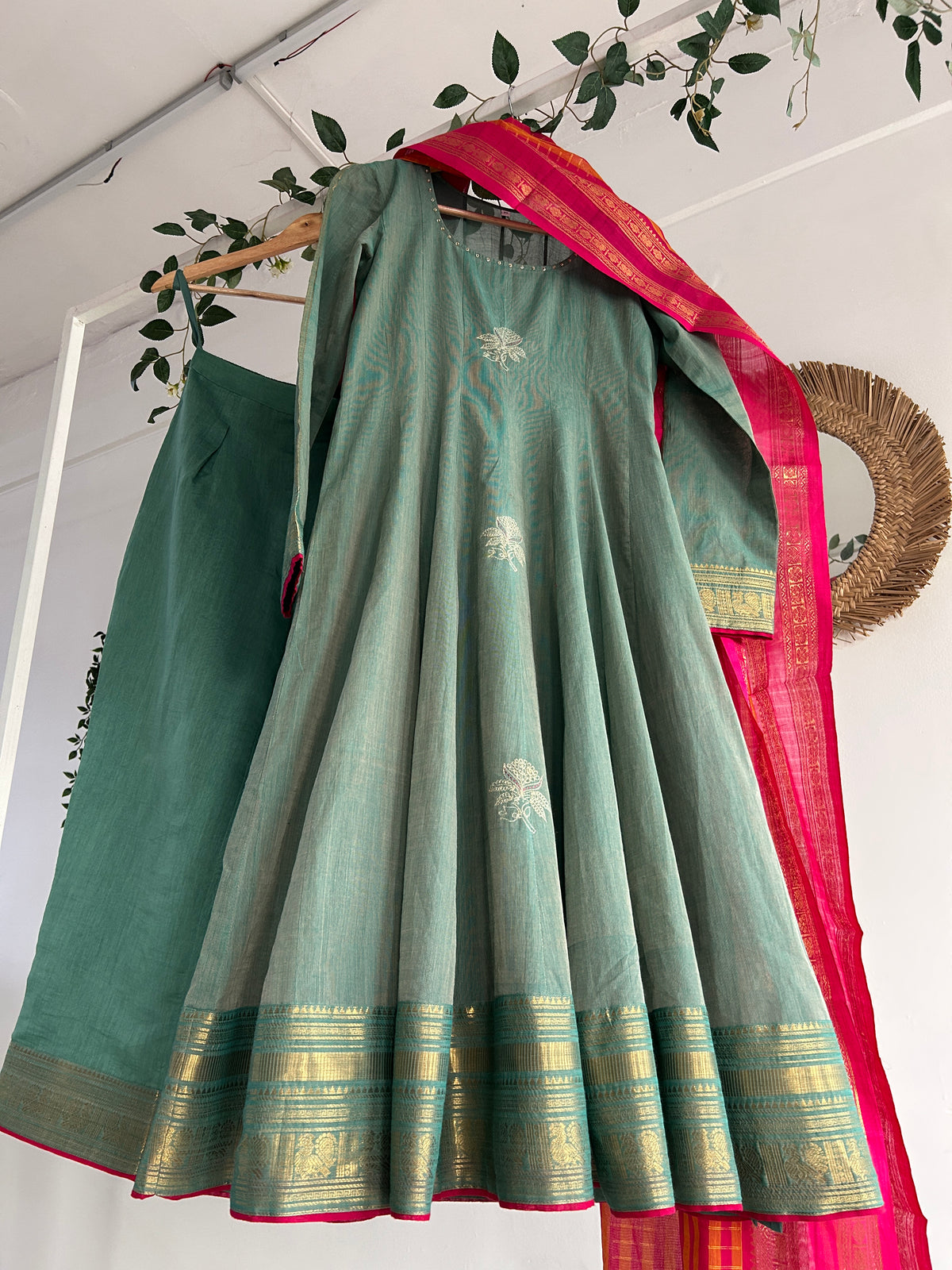 Harini Varnam — Handwoven Kurta Set