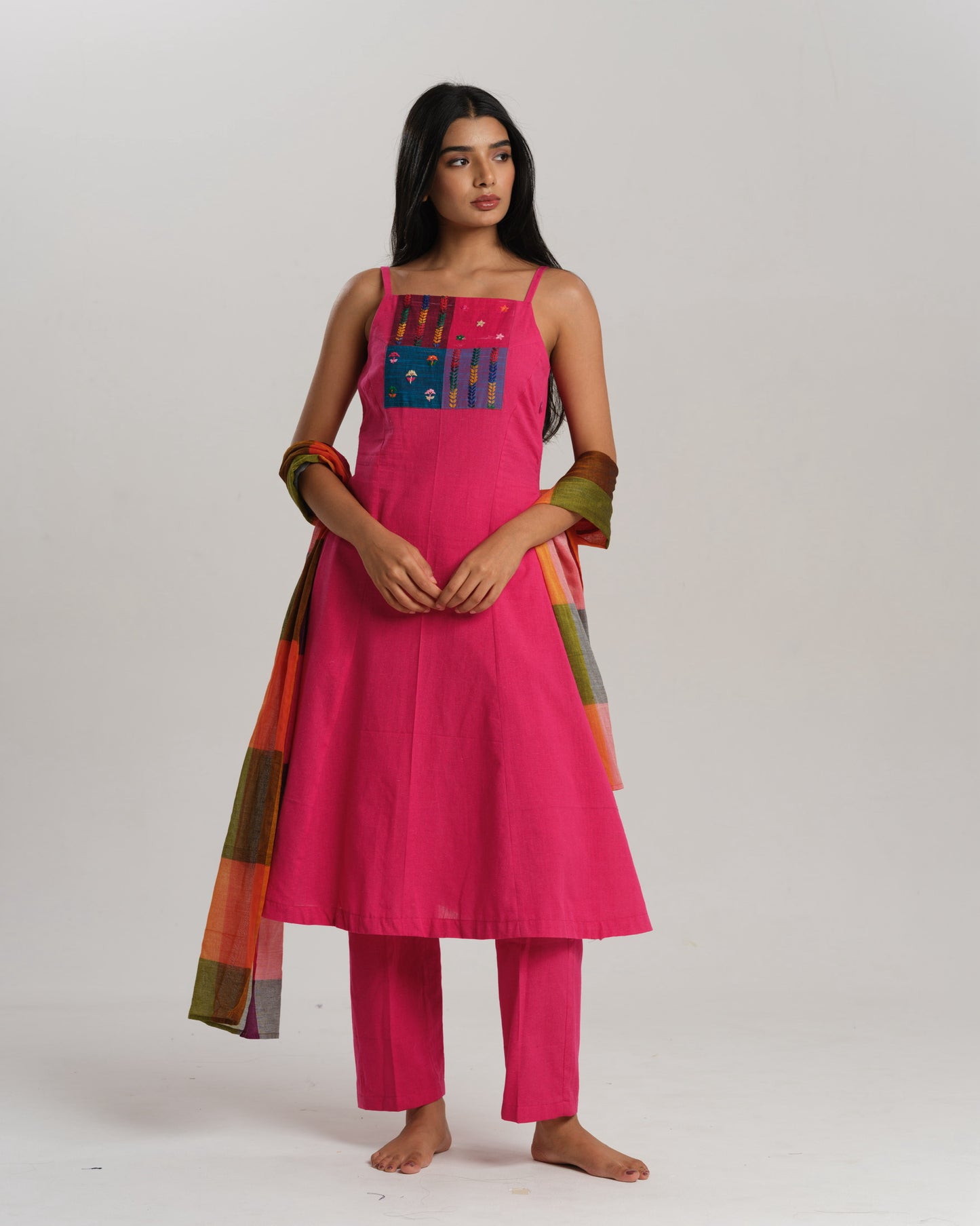 Gulabi Tales – Handwoven Ikat Kurta Set with Stole
