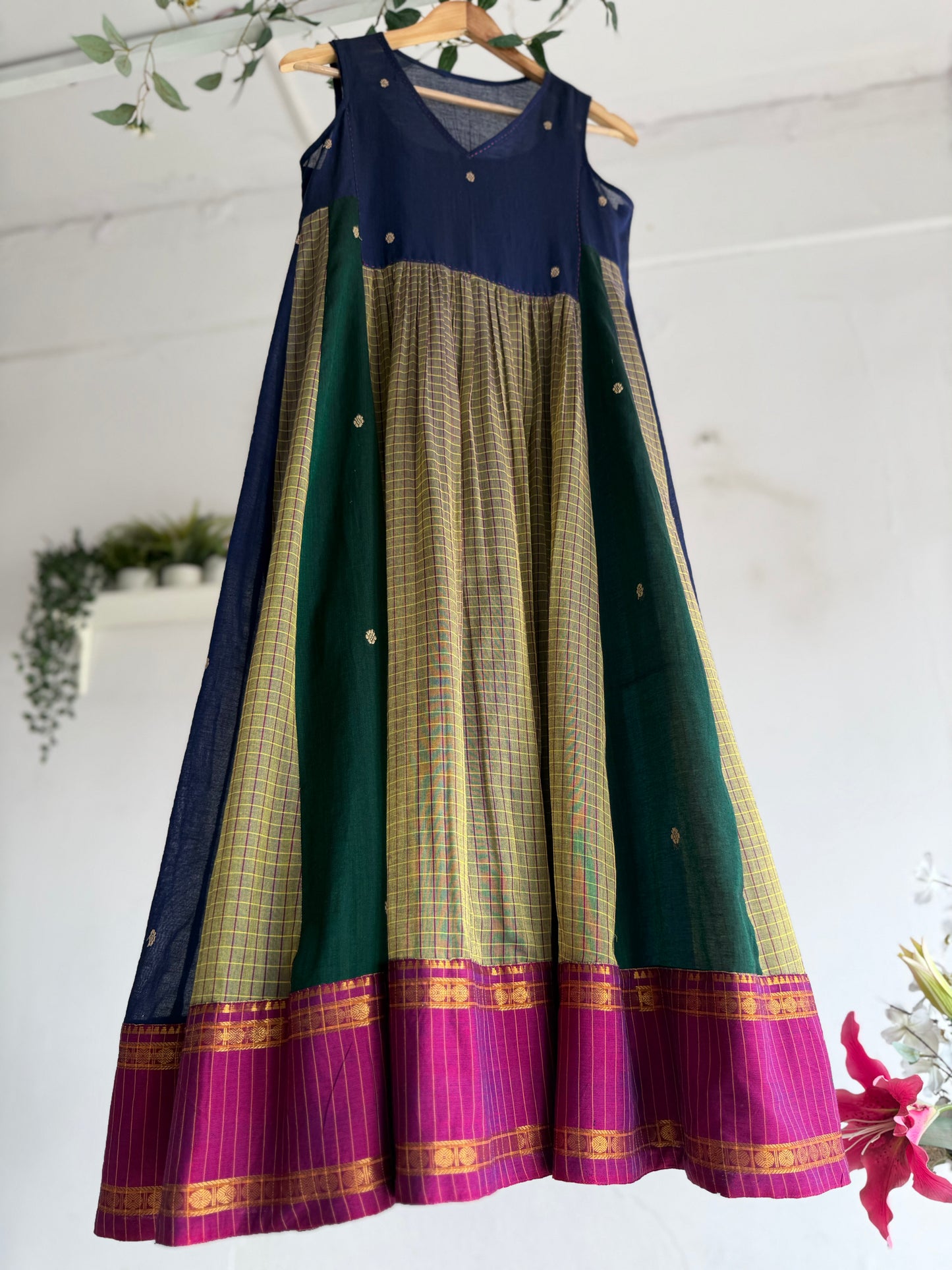 Royal Garden – Handwoven Narayanpet Dress