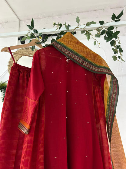Crimson Loom – Handloom Kurta Set