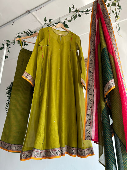 The Autumn Bloom – Chanderi Narayanpet Kurta Set