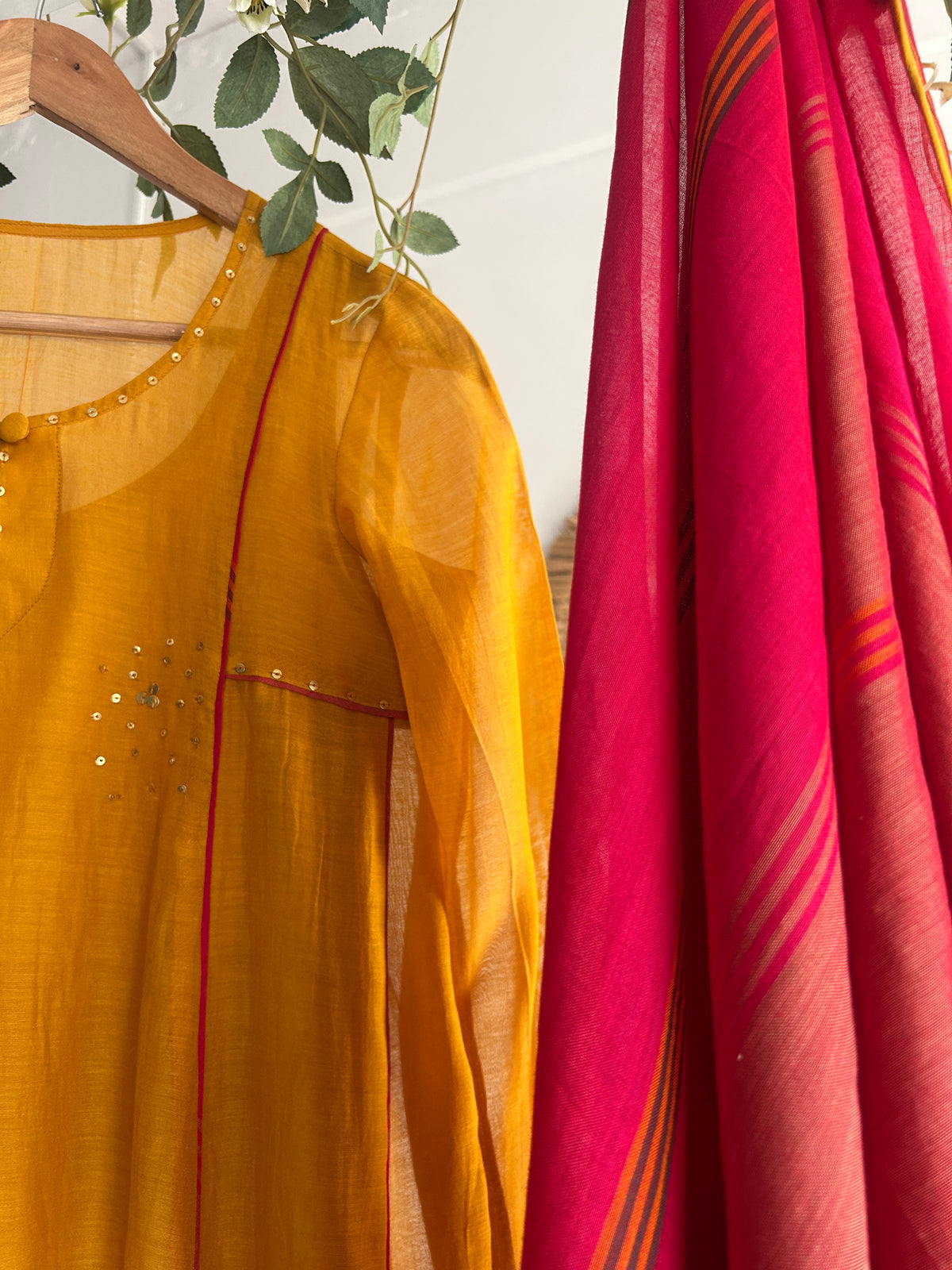 Suvarna Raaga — Chanderi Narayanpet Kurta Set