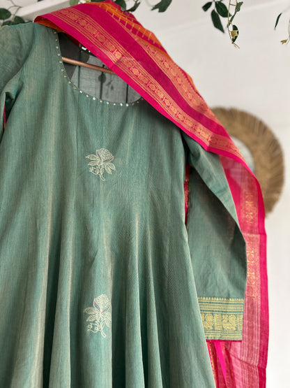 Harini Varnam — Handwoven Kurta Set