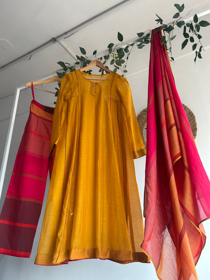 Suvarna Raaga — Chanderi Narayanpet Kurta Set