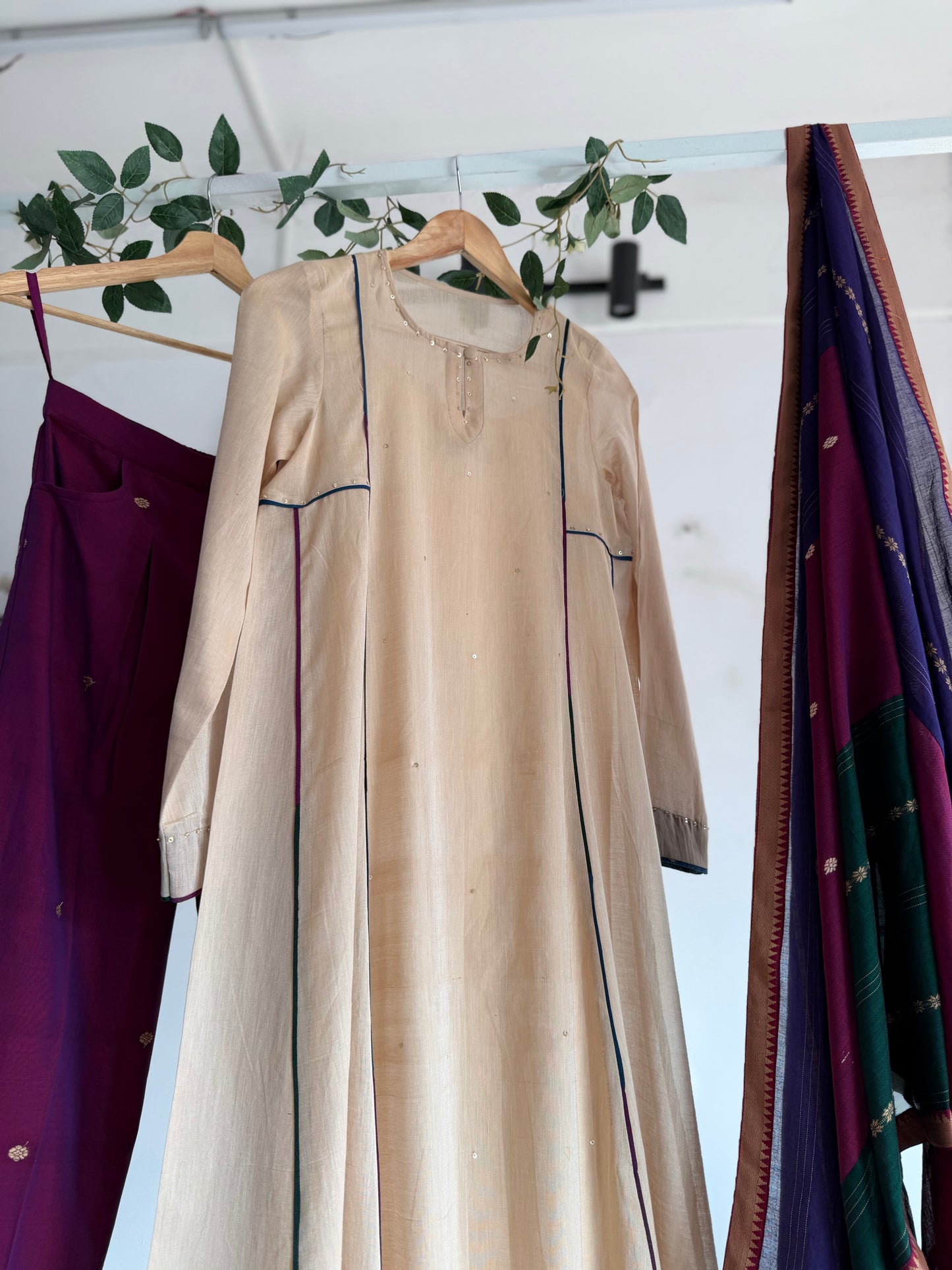 Ivory Raaga Handloom Kurta Set