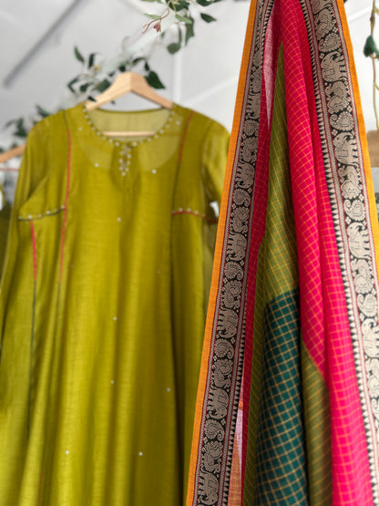 The Autumn Bloom – Chanderi Narayanpet Kurta Set