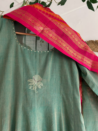 Harini Varnam — Handwoven Kurta Set
