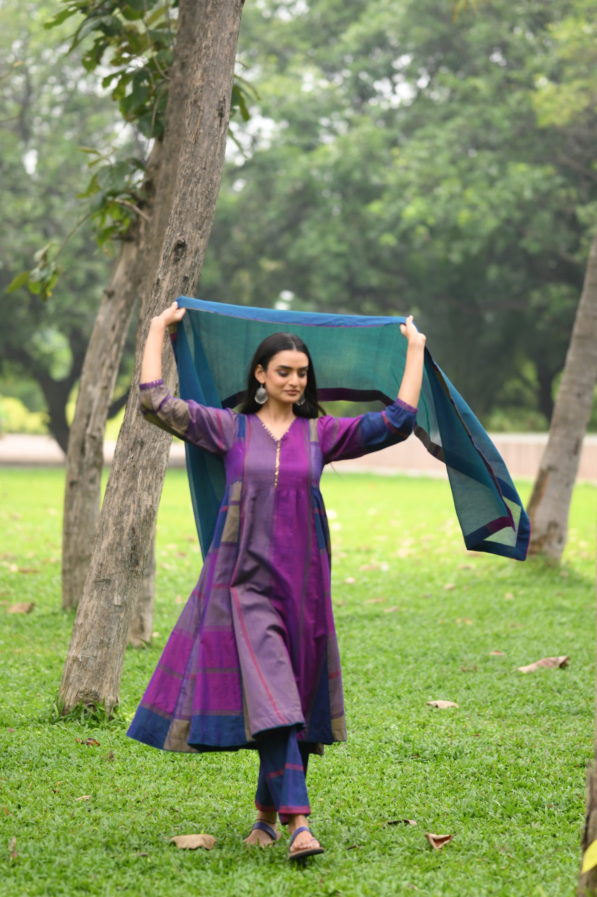 The Neel Amber — Handwoven Kurtha Set