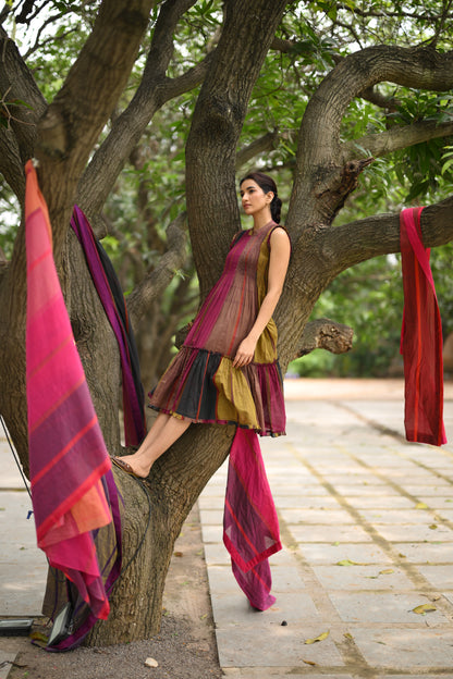 Woman wearing The Rang Rekha handwoven Narayanpet cotton dress by Taram
