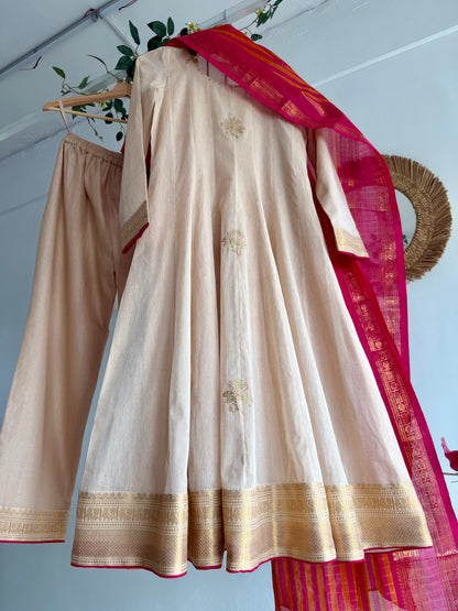 The Golden Chapter — Handwoven Kurta Set