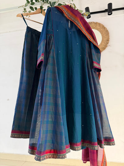 Neel Rekha – Handloom Kurta Set