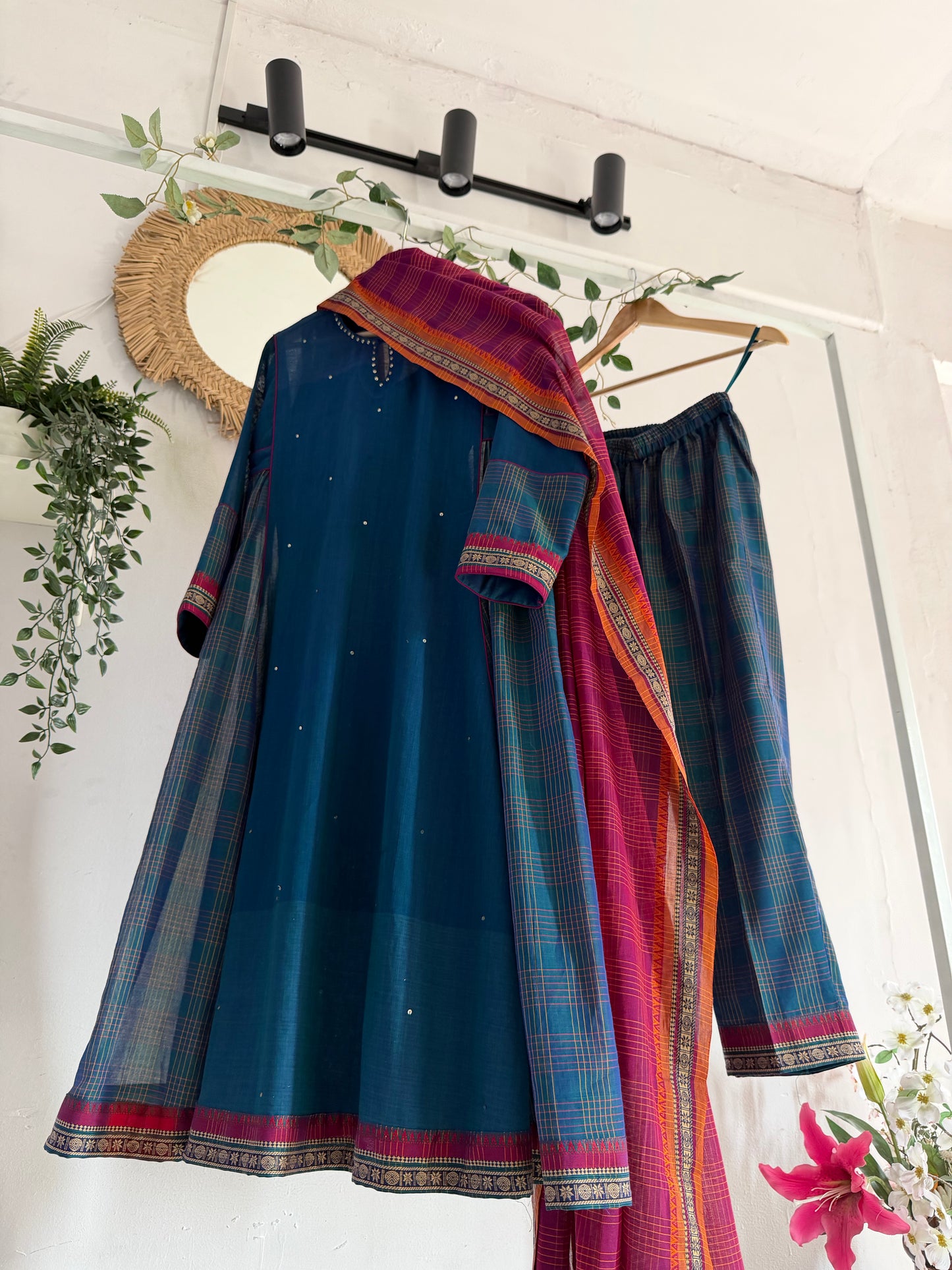 Neel Rekha – Handloom Kurta Set