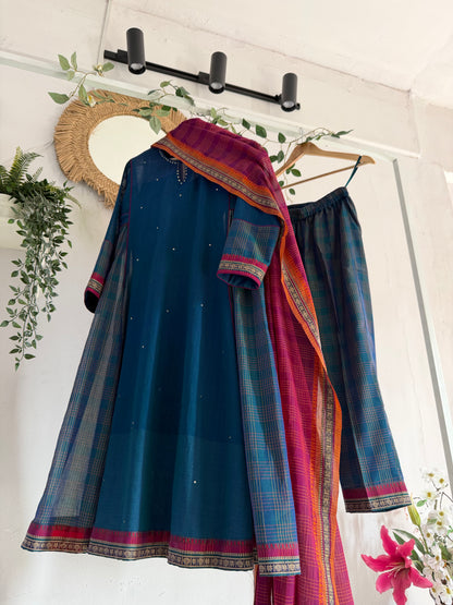 Neel Rekha – Handloom Kurta Set