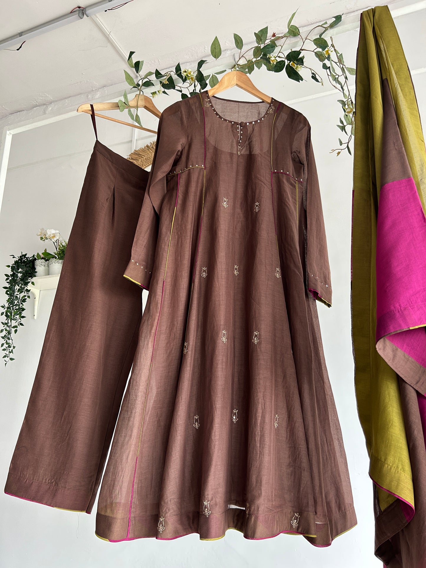 The Quiet Luxe — Mul Chanderi Kurta Set