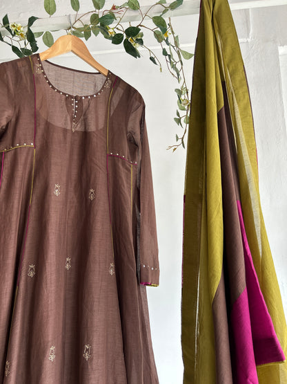 The Quiet Luxe — Mul Chanderi Kurta Set