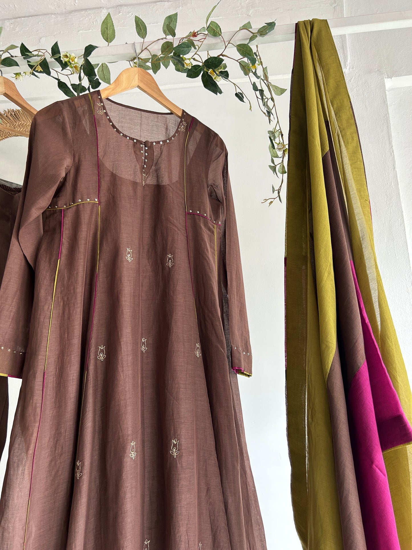 The Quiet Luxe — Mul Chanderi Kurta Set