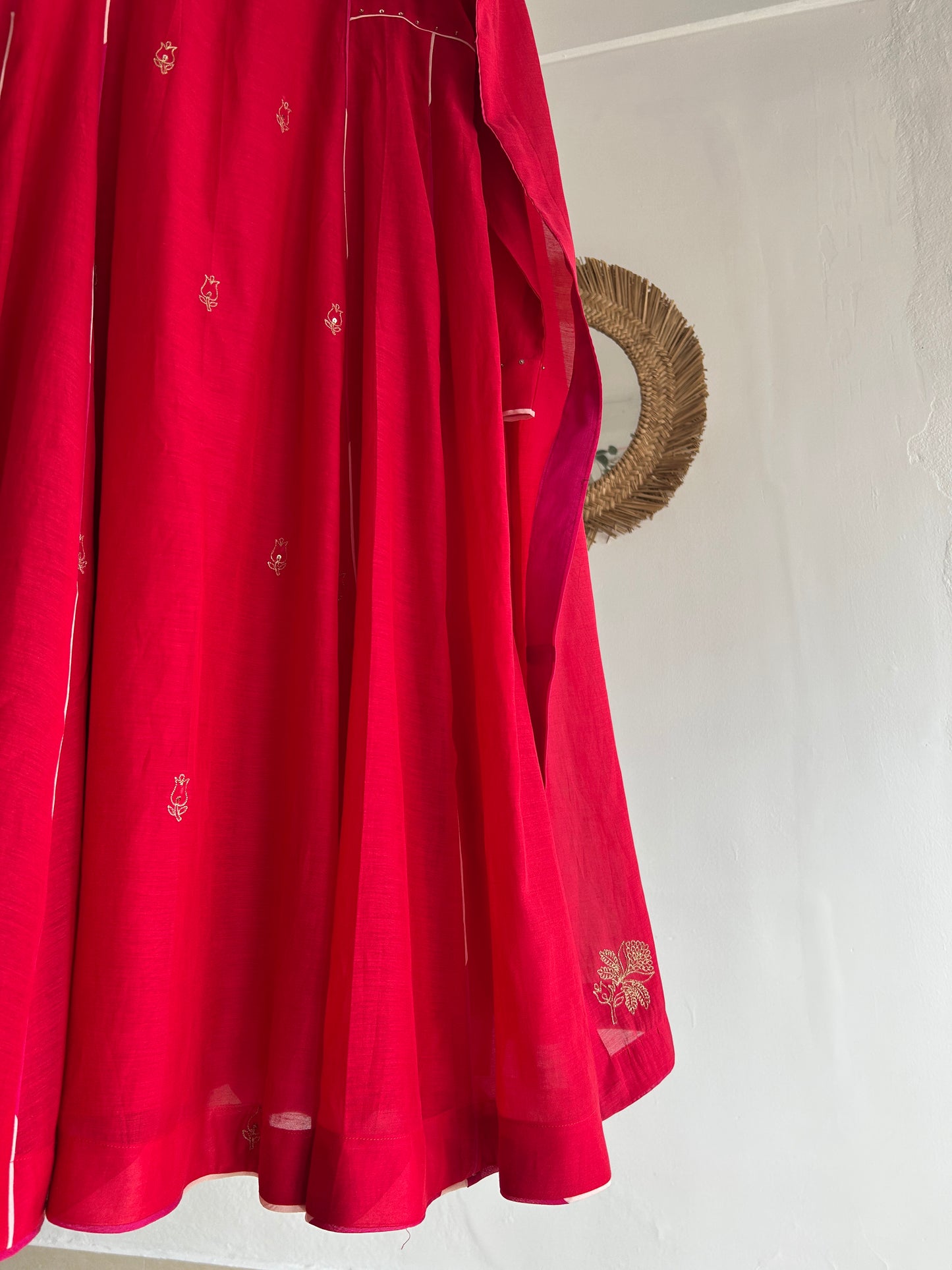 The Crimson Affair — Mul Chanderi Kurta Set