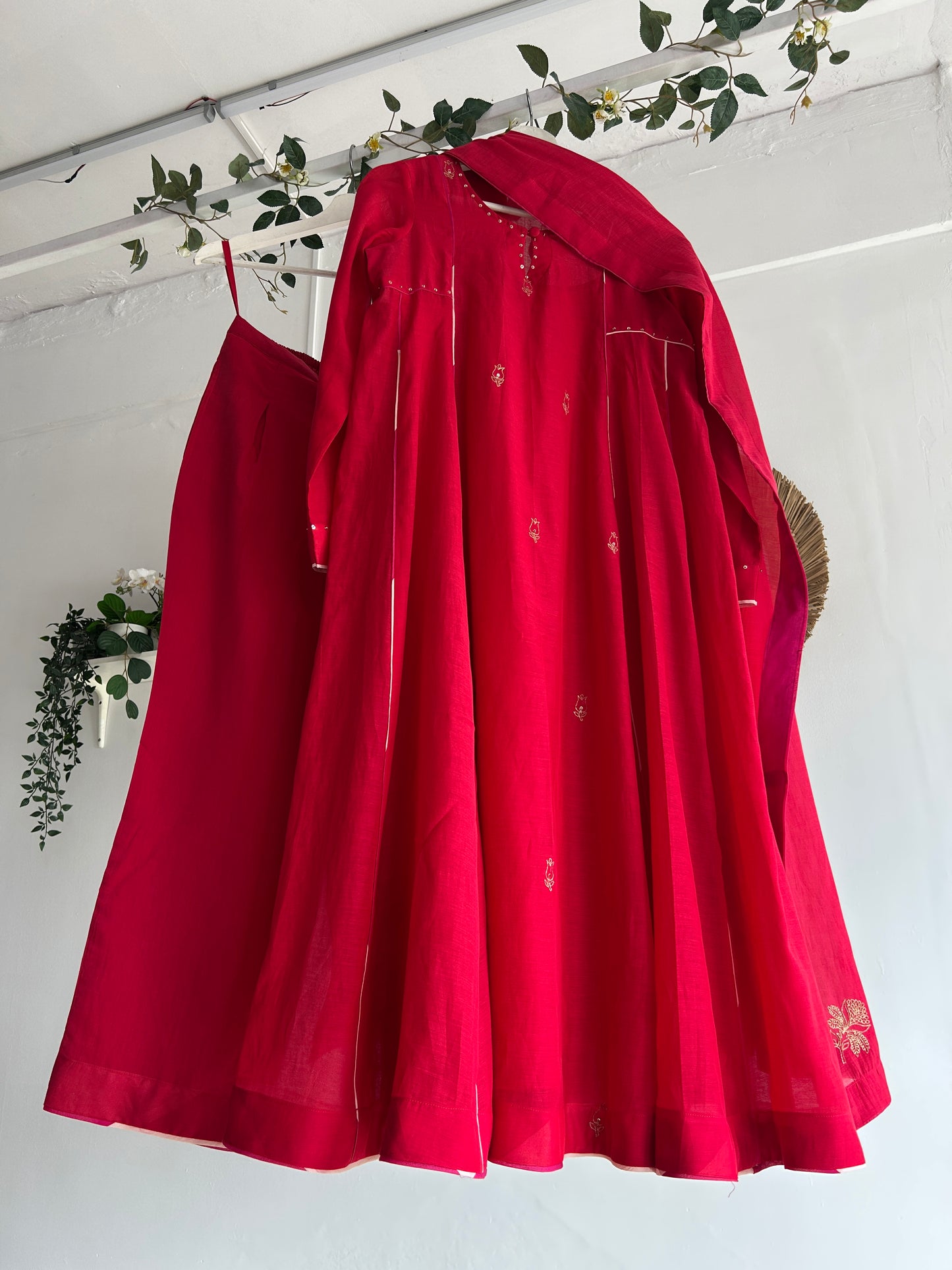 The Crimson Affair — Mul Chanderi Kurta Set