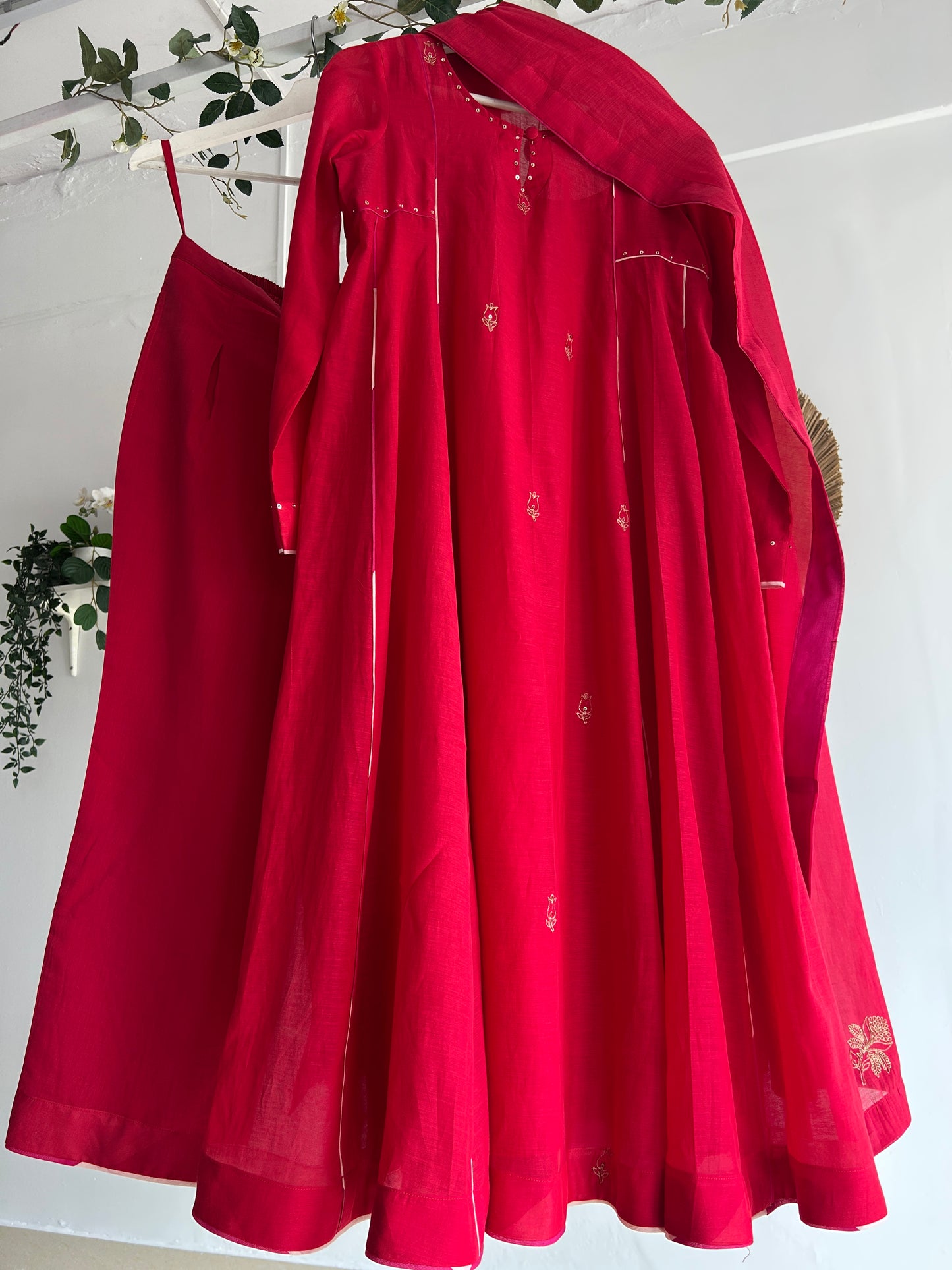 The Crimson Affair — Mul Chanderi Kurta Set