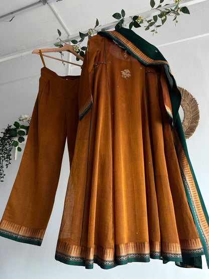 The Golden Veranda — Handwoven Narayanpet Kurta Set