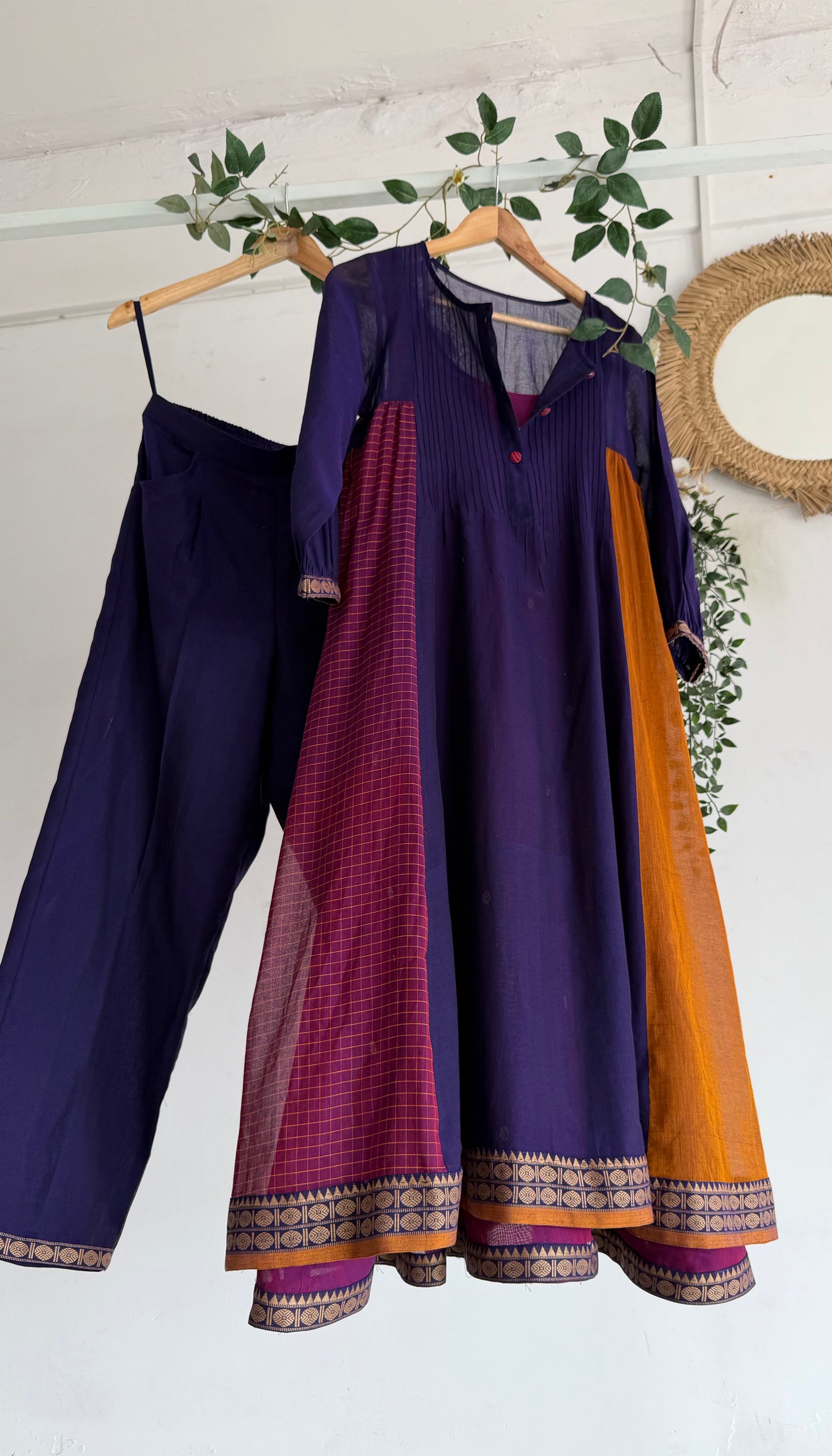 Chitra Dhaara – Kurta Set
