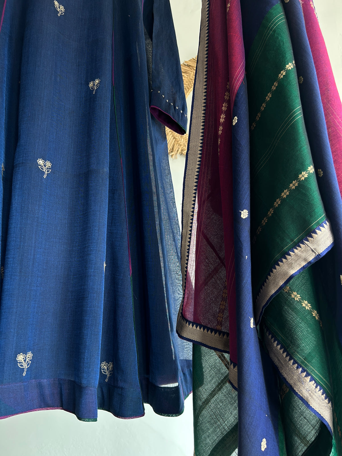 Neel Raaga Narayanpet Kurta Set