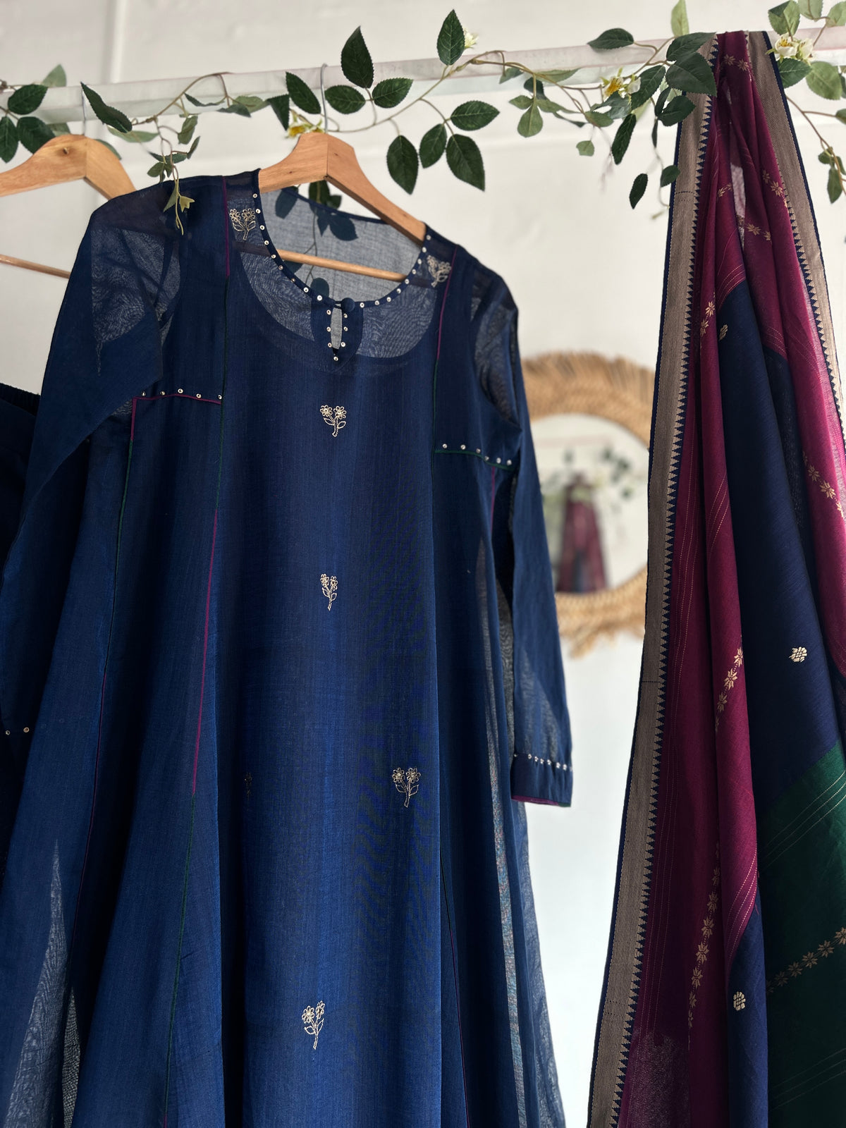 Neel Raaga Narayanpet Kurta Set