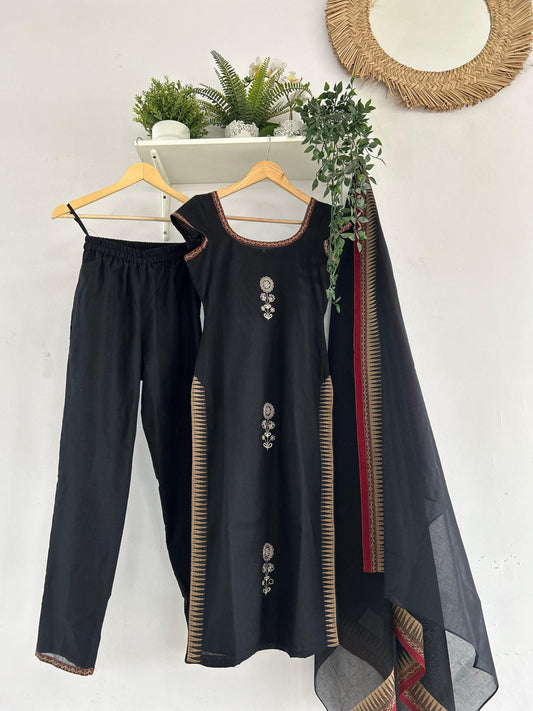 Black Kurta Set Featuring Zari Flower Motifs with Dupatta
