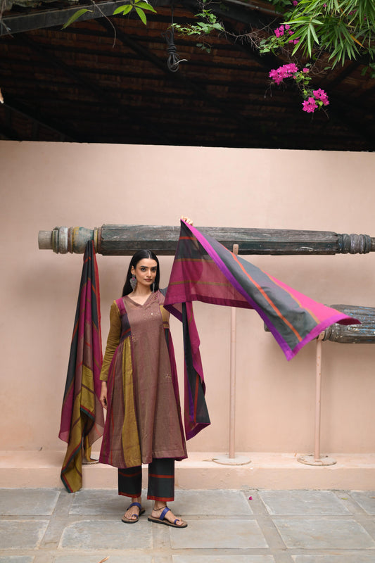 Vasudha Raaga — Handwoven Kurta Set